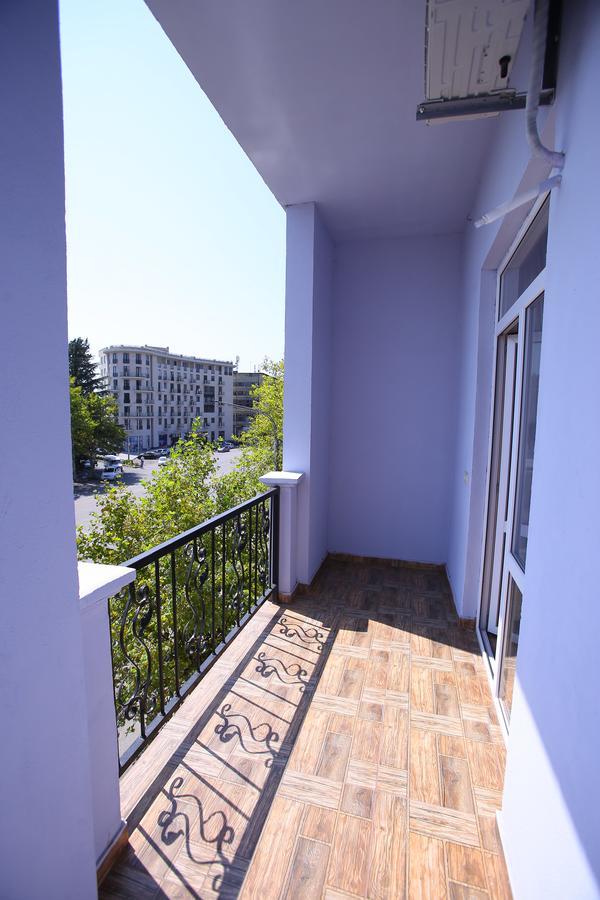 Hotel Phasis Kutaisi Exterior foto